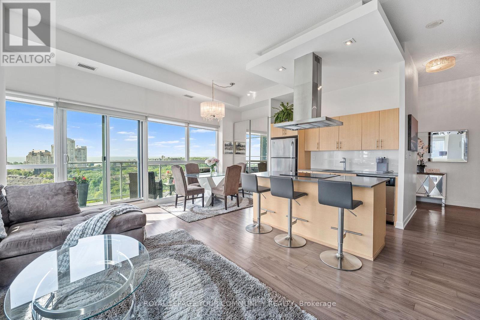 












1226 - 165 LEGION ROAD N

,
Toronto,




Ontario
M8Y0B3

