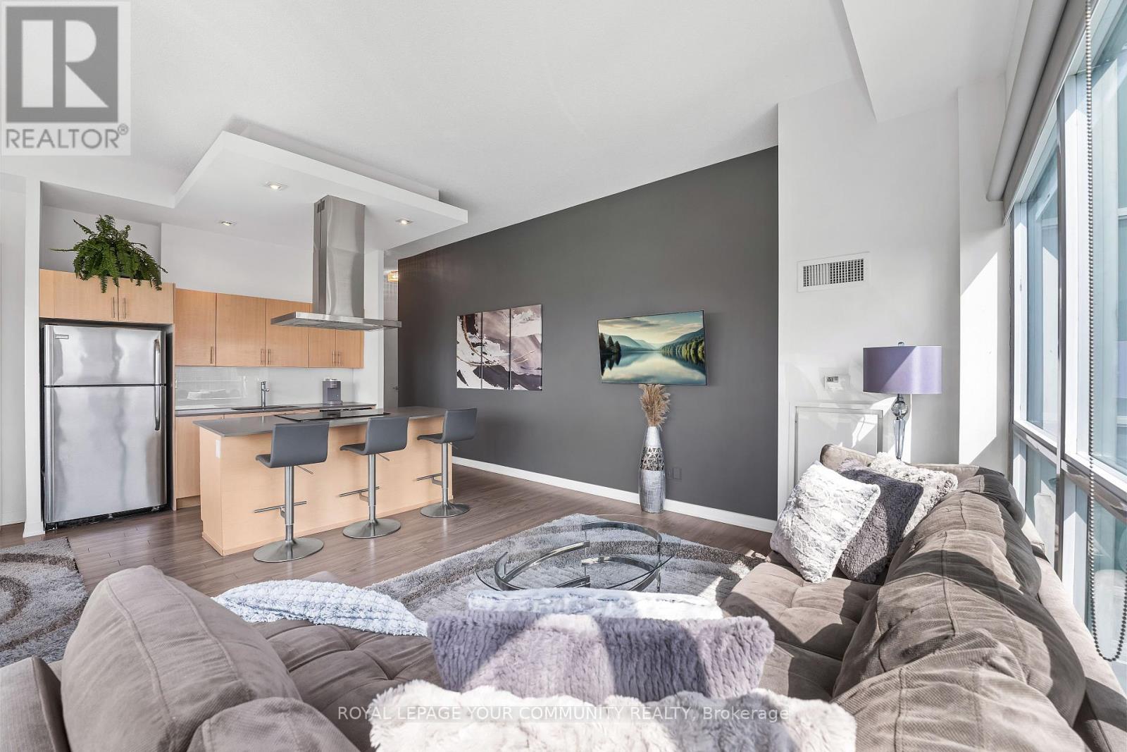 












1226 - 165 LEGION ROAD N

,
Toronto,




Ontario
M8Y0B3

