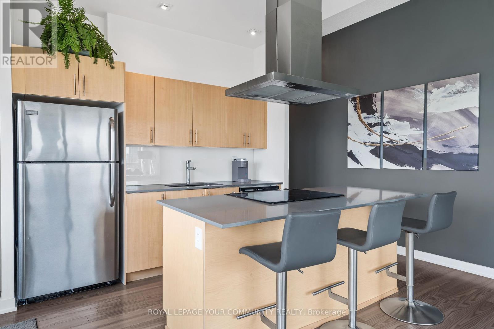 












1226 - 165 LEGION ROAD N

,
Toronto,




Ontario
M8Y0B3

