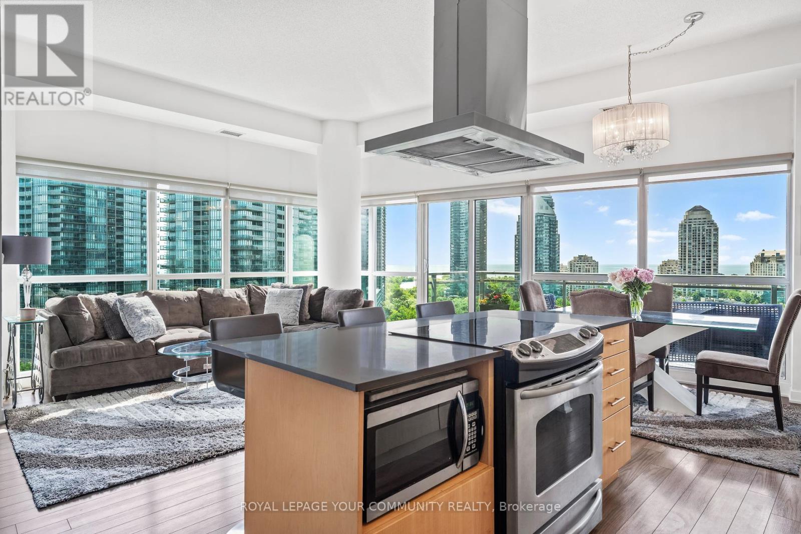 












1226 - 165 LEGION ROAD N

,
Toronto,




Ontario
M8Y0B3

