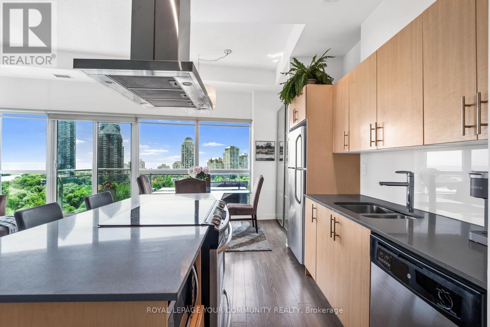 












1226 - 165 LEGION ROAD N

,
Toronto,




Ontario
M8Y0B3

