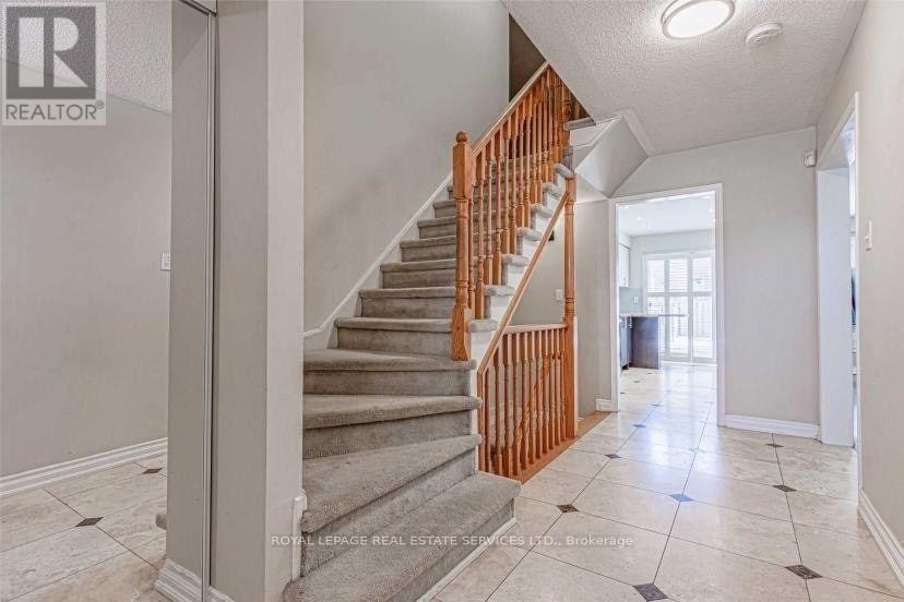 












2220 RIDGE LANDING

,
Oakville,




Ontario
L6M3L7

