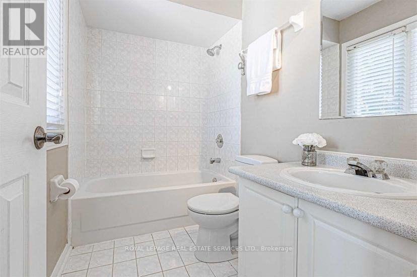 












2220 RIDGE LANDING

,
Oakville,




Ontario
L6M3L7

