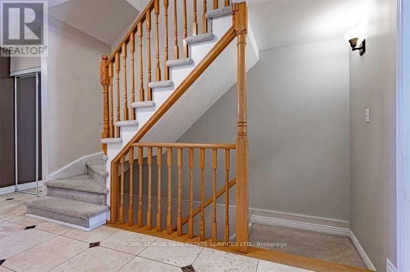 












2220 RIDGE LANDING

,
Oakville,




Ontario
L6M3L7

