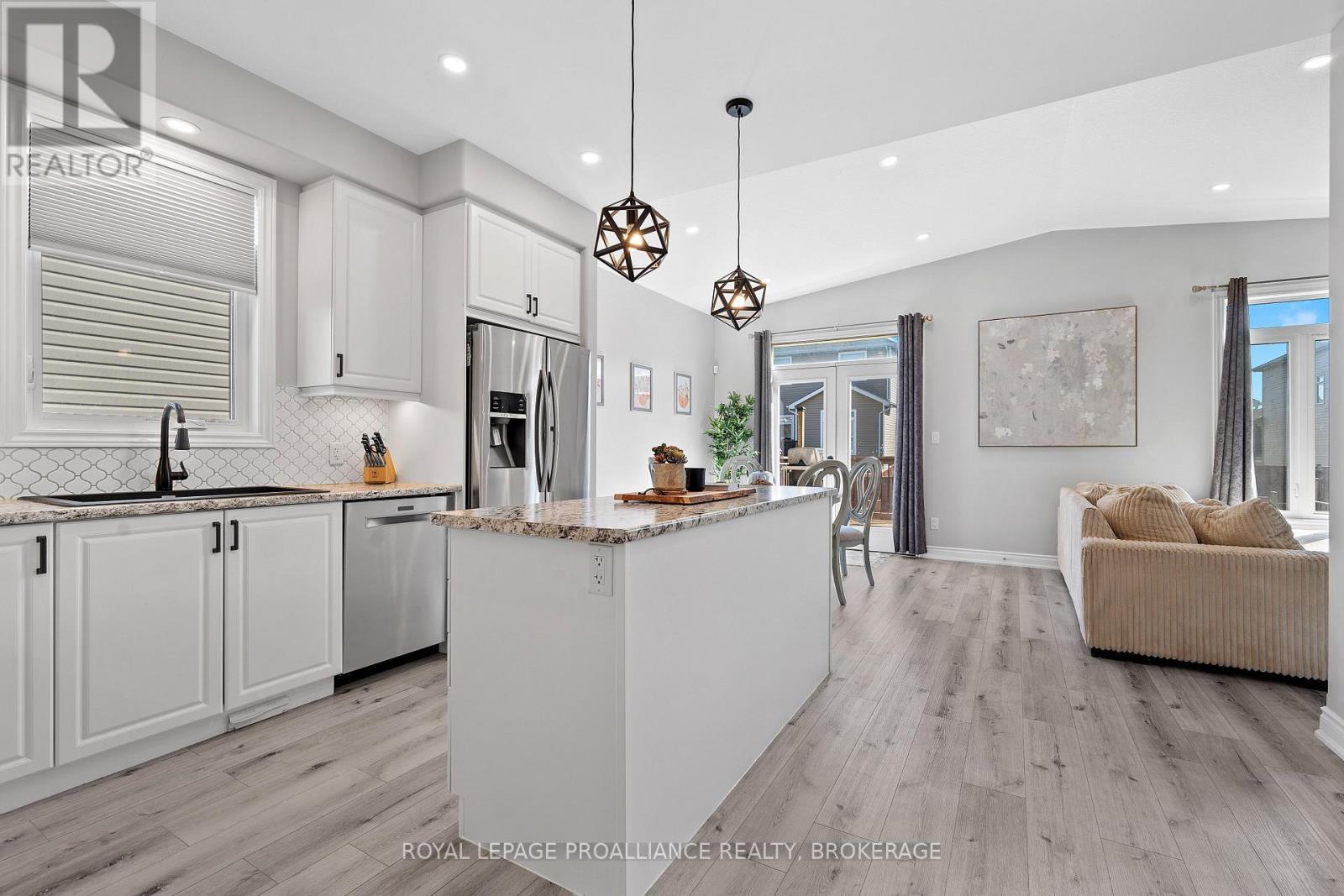 












1556 ALBANY DRIVE

,
Kingston (City Northwest),




Ontario
K7P0L9

