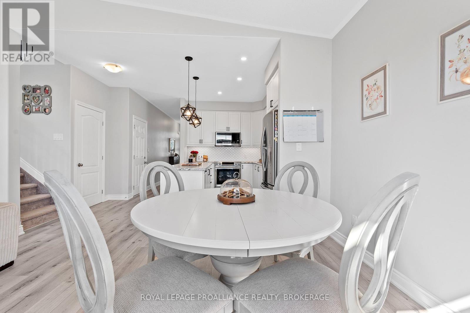 












1556 ALBANY DRIVE

,
Kingston (City Northwest),




Ontario
K7P0L9

