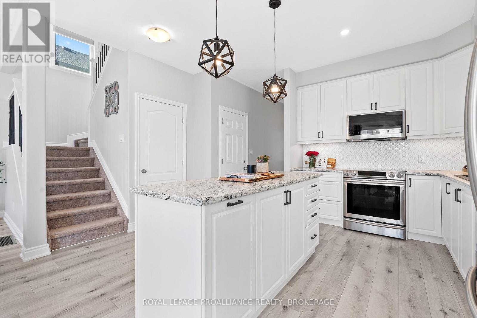 












1556 ALBANY DRIVE

,
Kingston (City Northwest),




Ontario
K7P0L9

