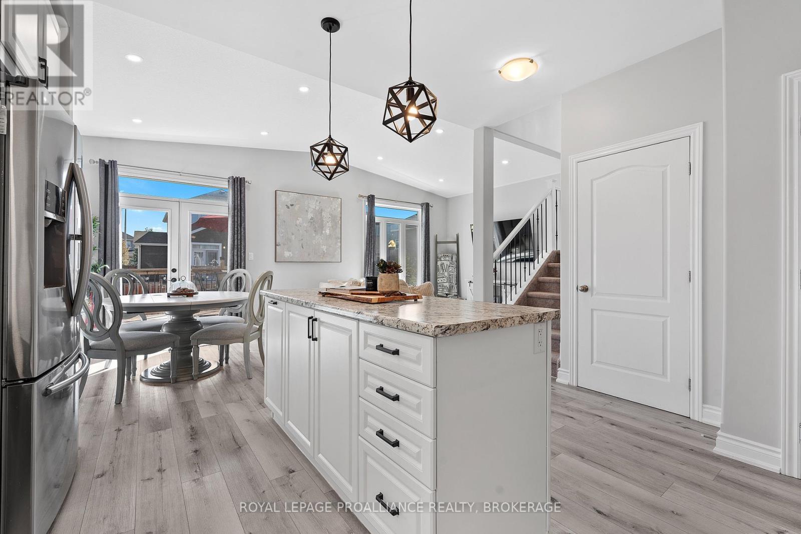 












1556 ALBANY DRIVE

,
Kingston (City Northwest),




Ontario
K7P0L9

