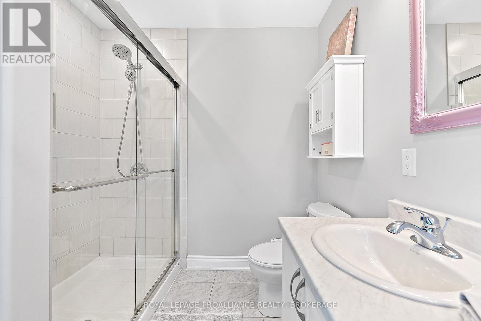












1556 ALBANY DRIVE

,
Kingston (City Northwest),




Ontario
K7P0L9


