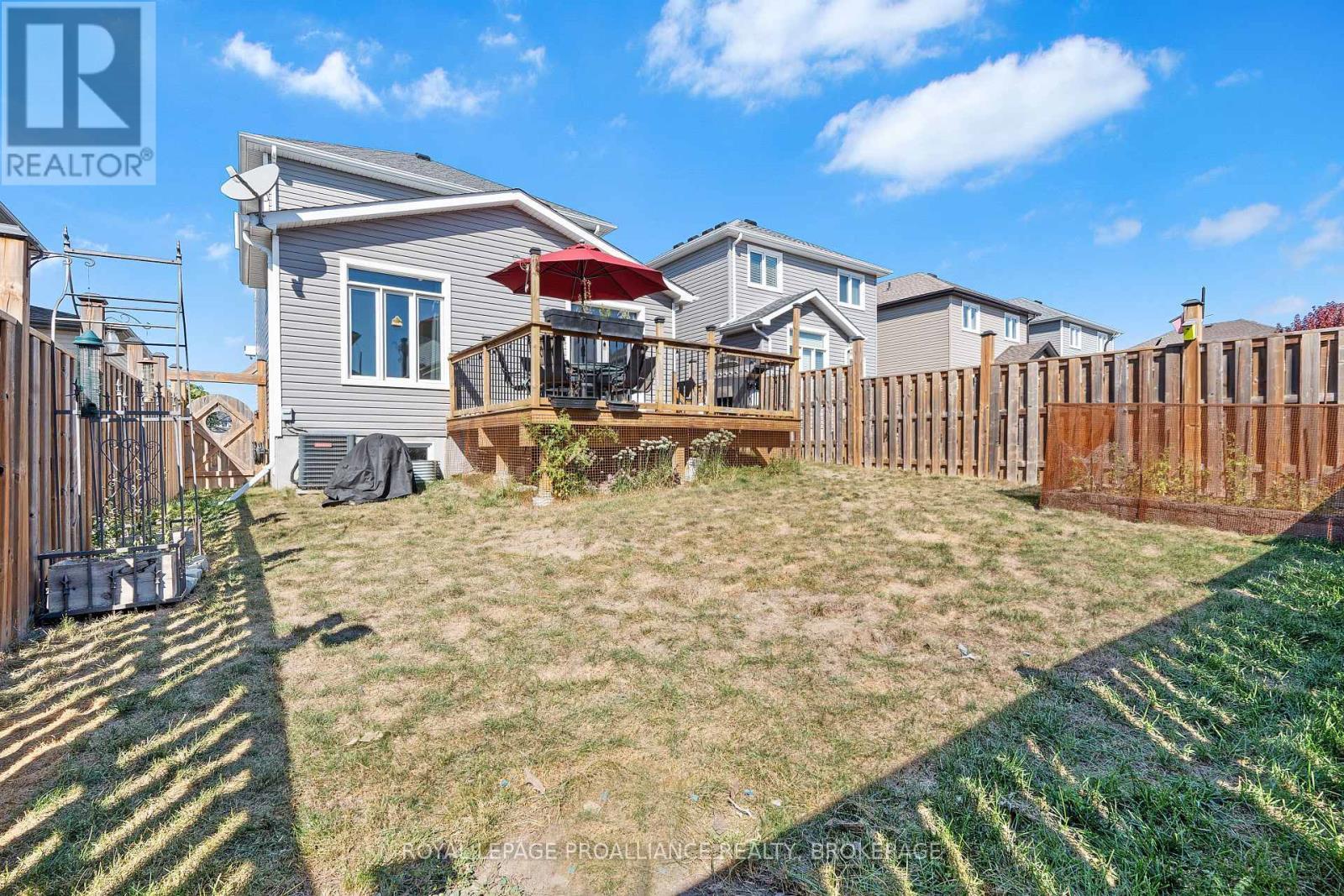 












1556 ALBANY DRIVE

,
Kingston (City Northwest),




Ontario
K7P0L9

