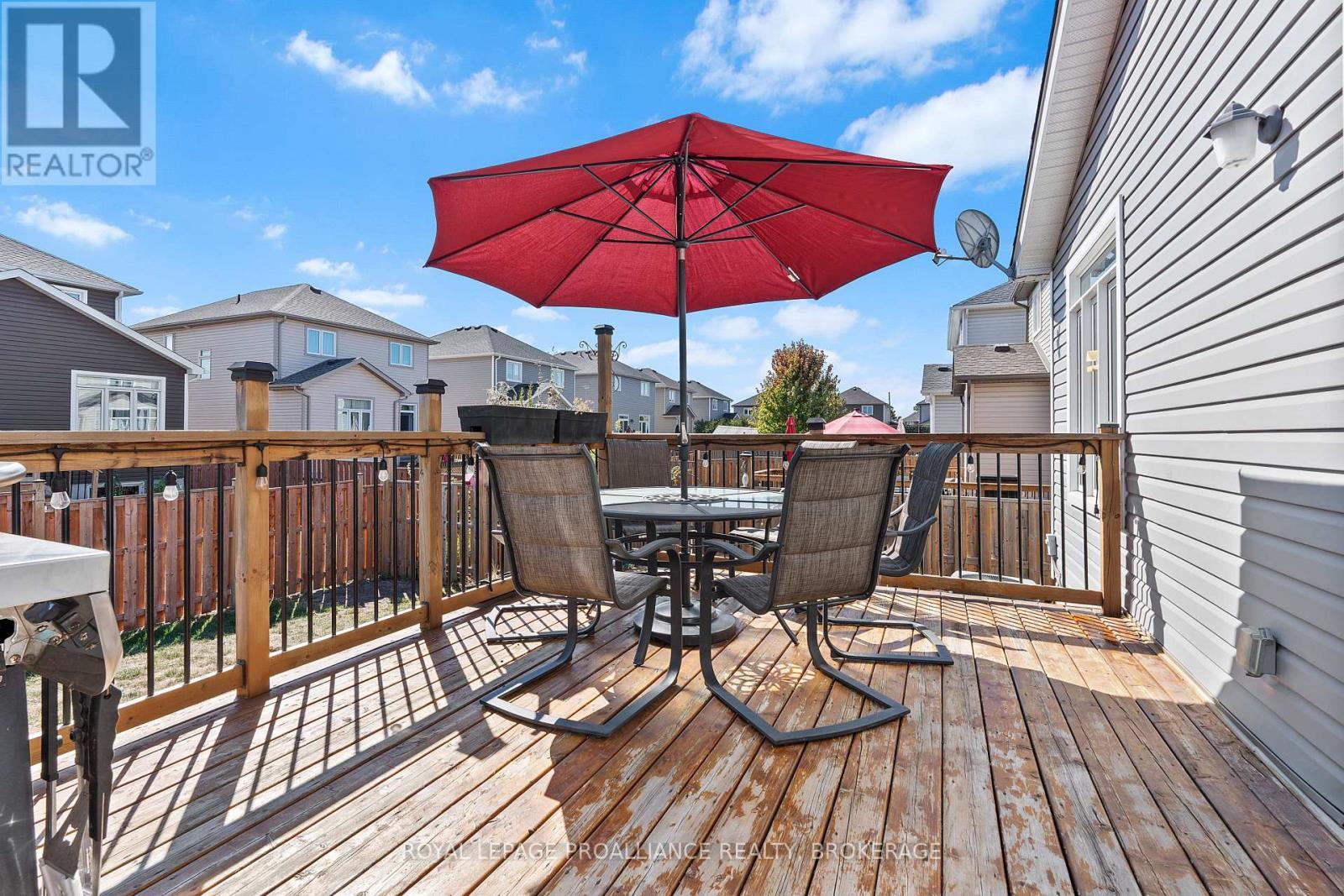 












1556 ALBANY DRIVE

,
Kingston (City Northwest),




Ontario
K7P0L9

