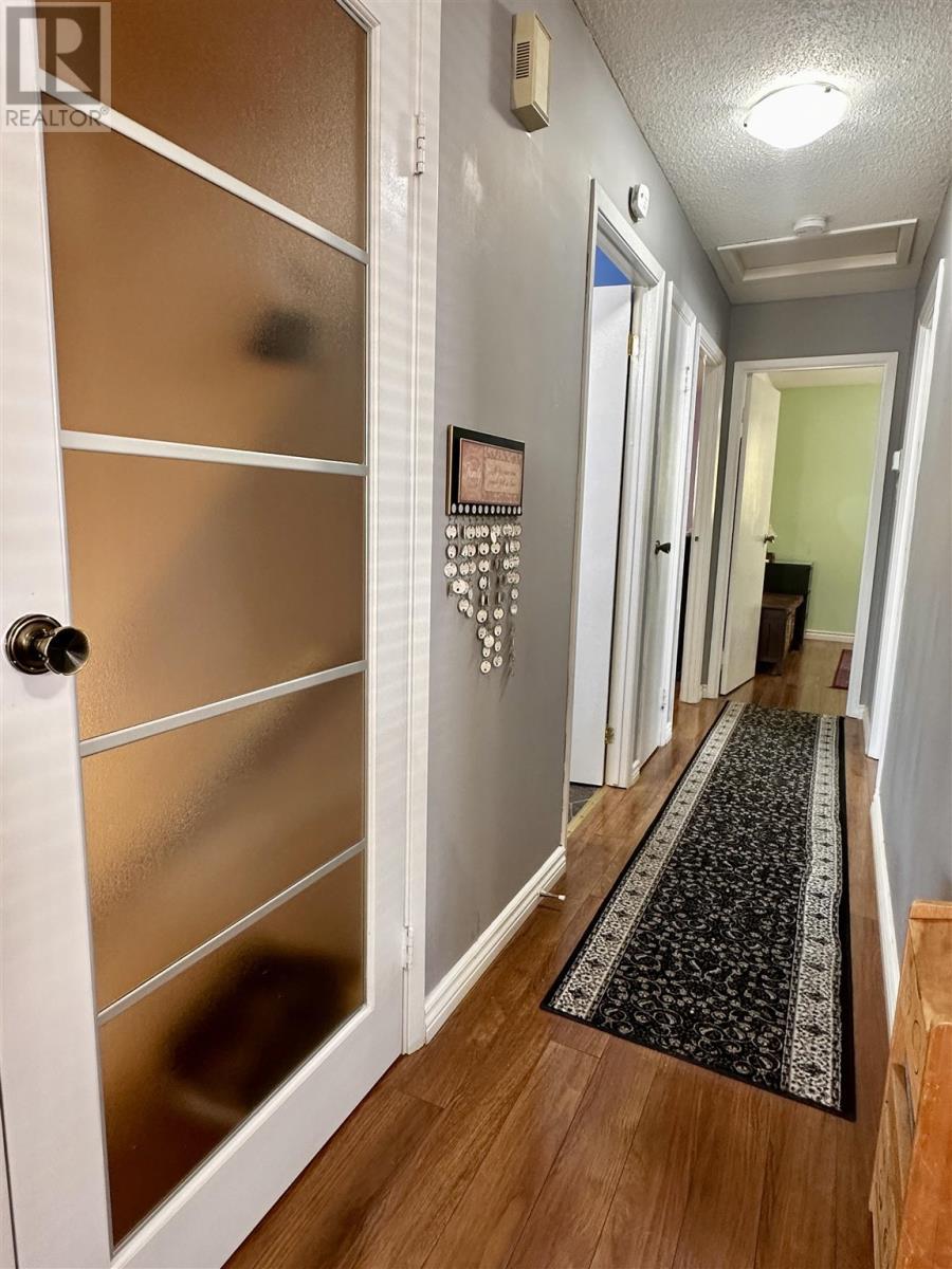 












62 Taylor BLVD

,
Elliot Lake,




Ontario
P5A3H8

