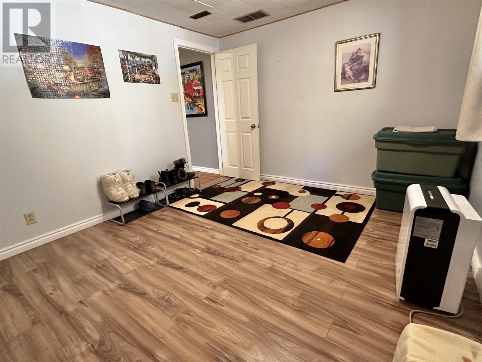 












62 Taylor BLVD

,
Elliot Lake,




Ontario
P5A3H8

