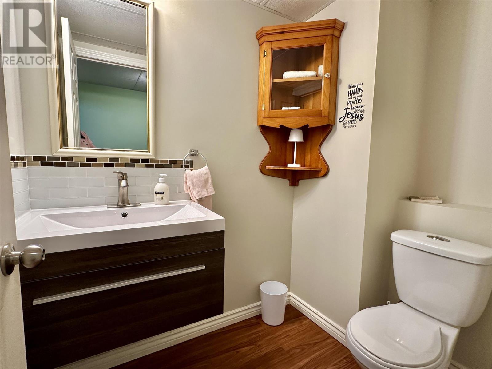 












62 Taylor BLVD

,
Elliot Lake,




Ontario
P5A3H8

