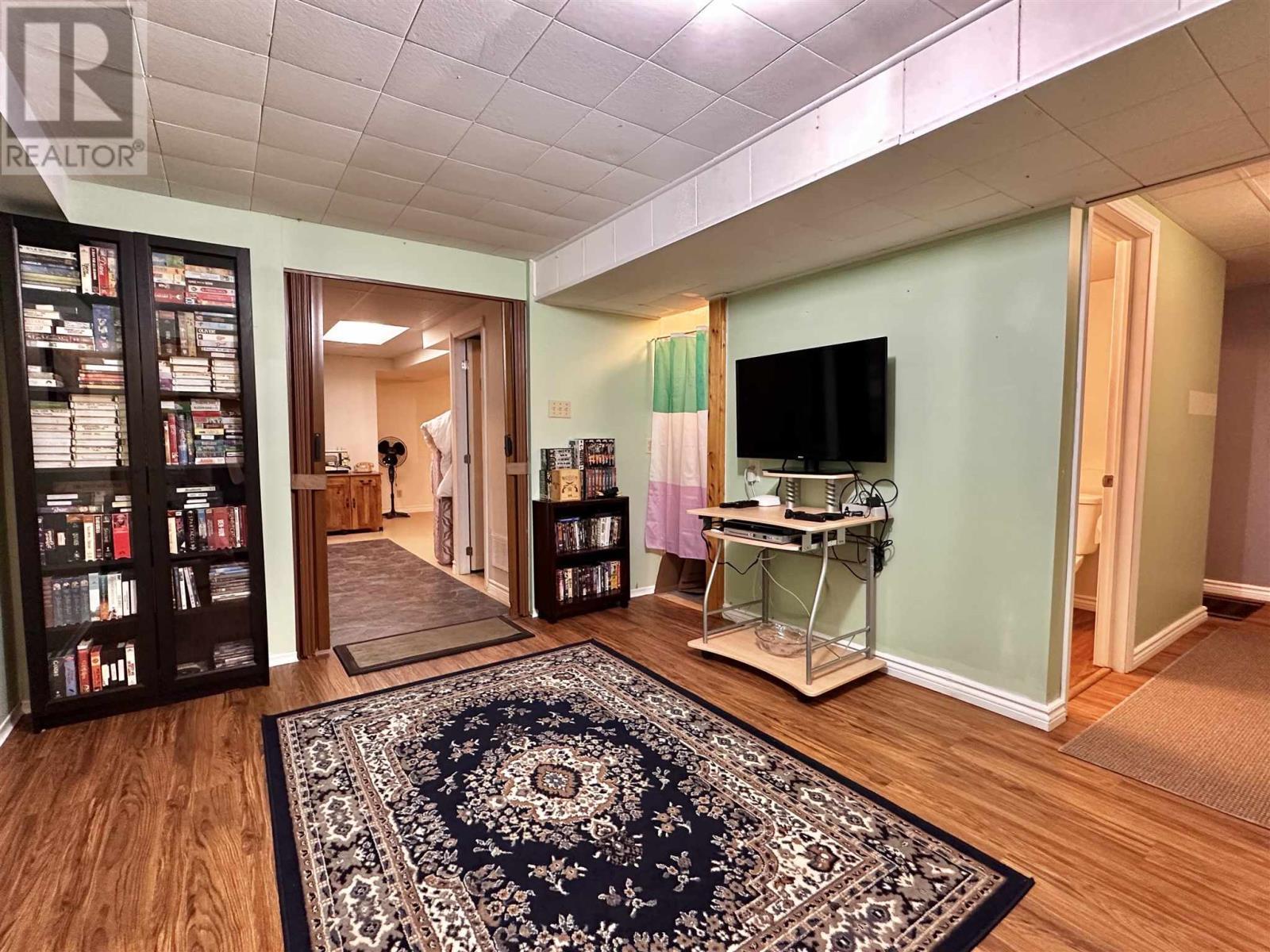 












62 Taylor BLVD

,
Elliot Lake,




Ontario
P5A3H8

