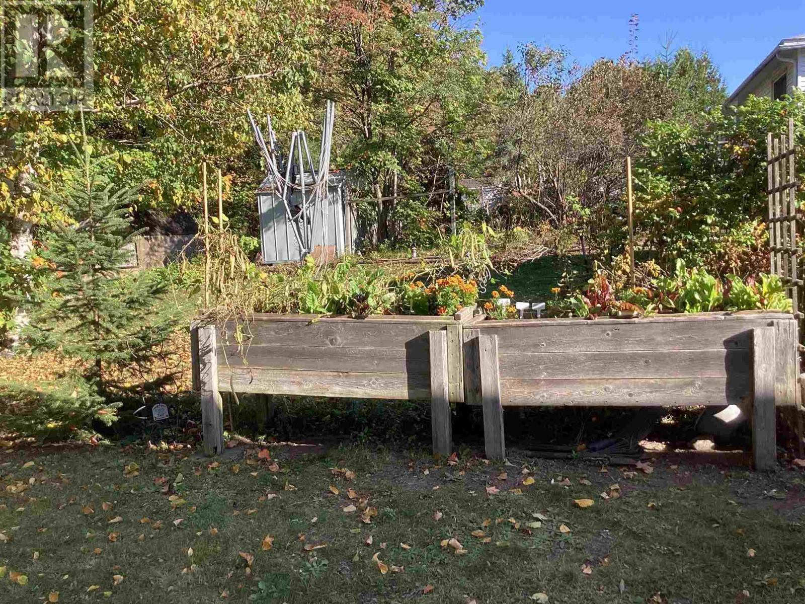 












62 Taylor BLVD

,
Elliot Lake,




Ontario
P5A3H8

