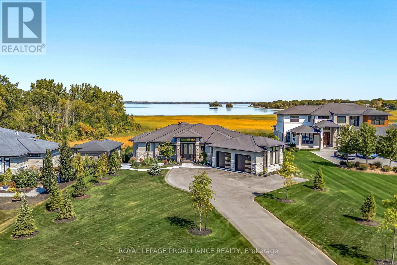 












77 NAVIGATION DRIVE

,
Prince Edward County (Ameliasburg Ward),




Ontario
K8N0G1

