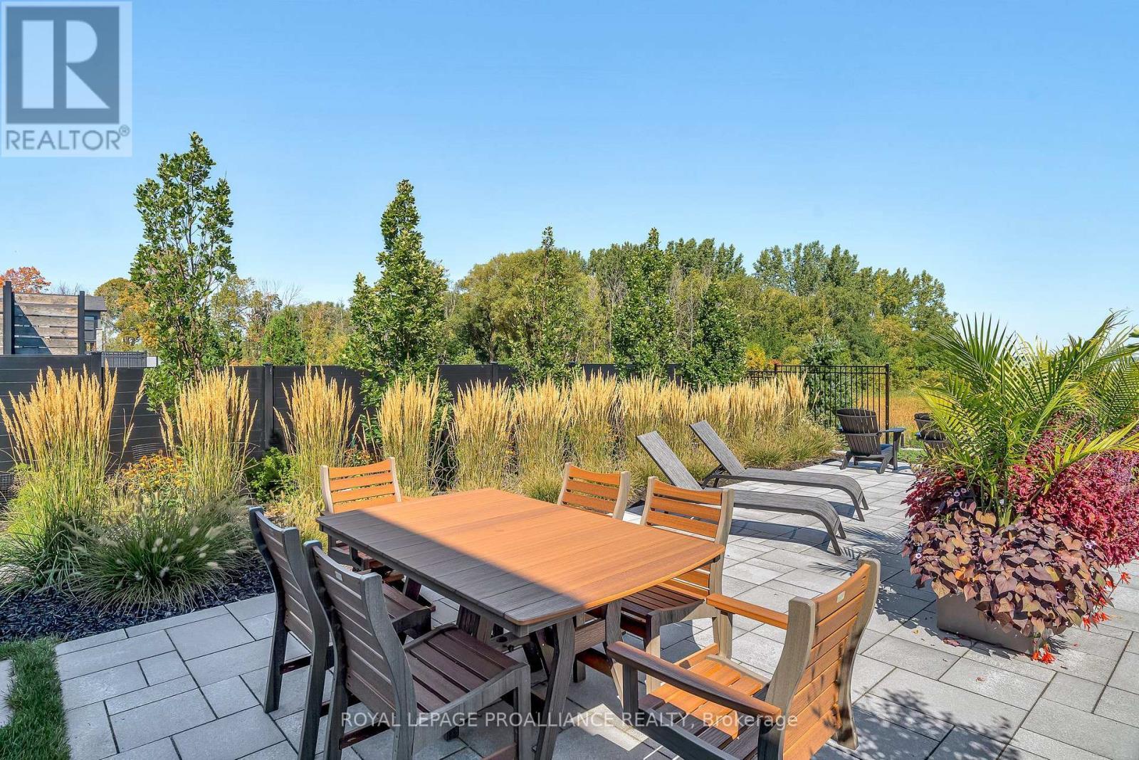 












77 NAVIGATION DRIVE

,
Prince Edward County (Ameliasburg Ward),




Ontario
K8N0G1

