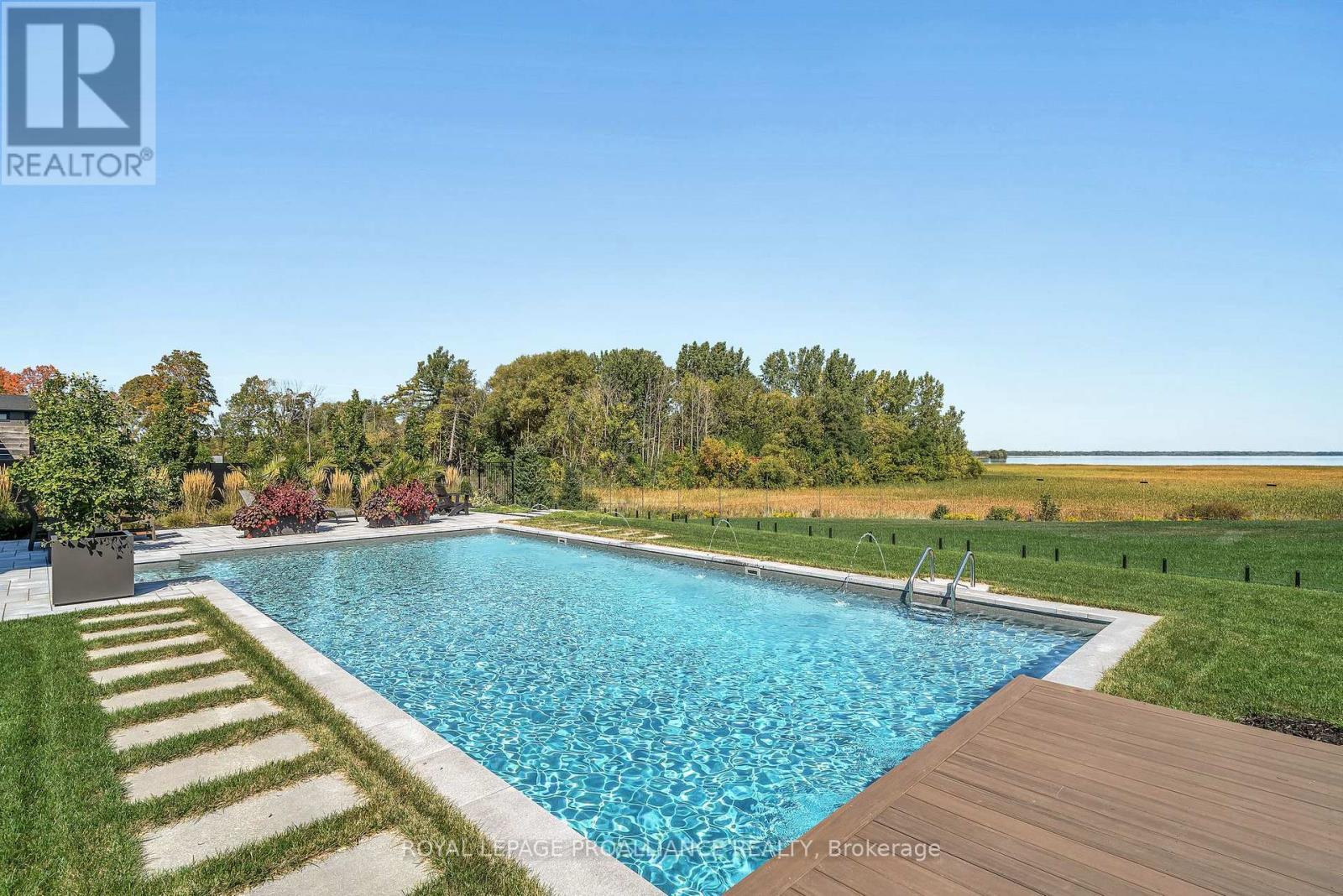 












77 NAVIGATION DRIVE

,
Prince Edward County (Ameliasburg Ward),




Ontario
K8N0G1

