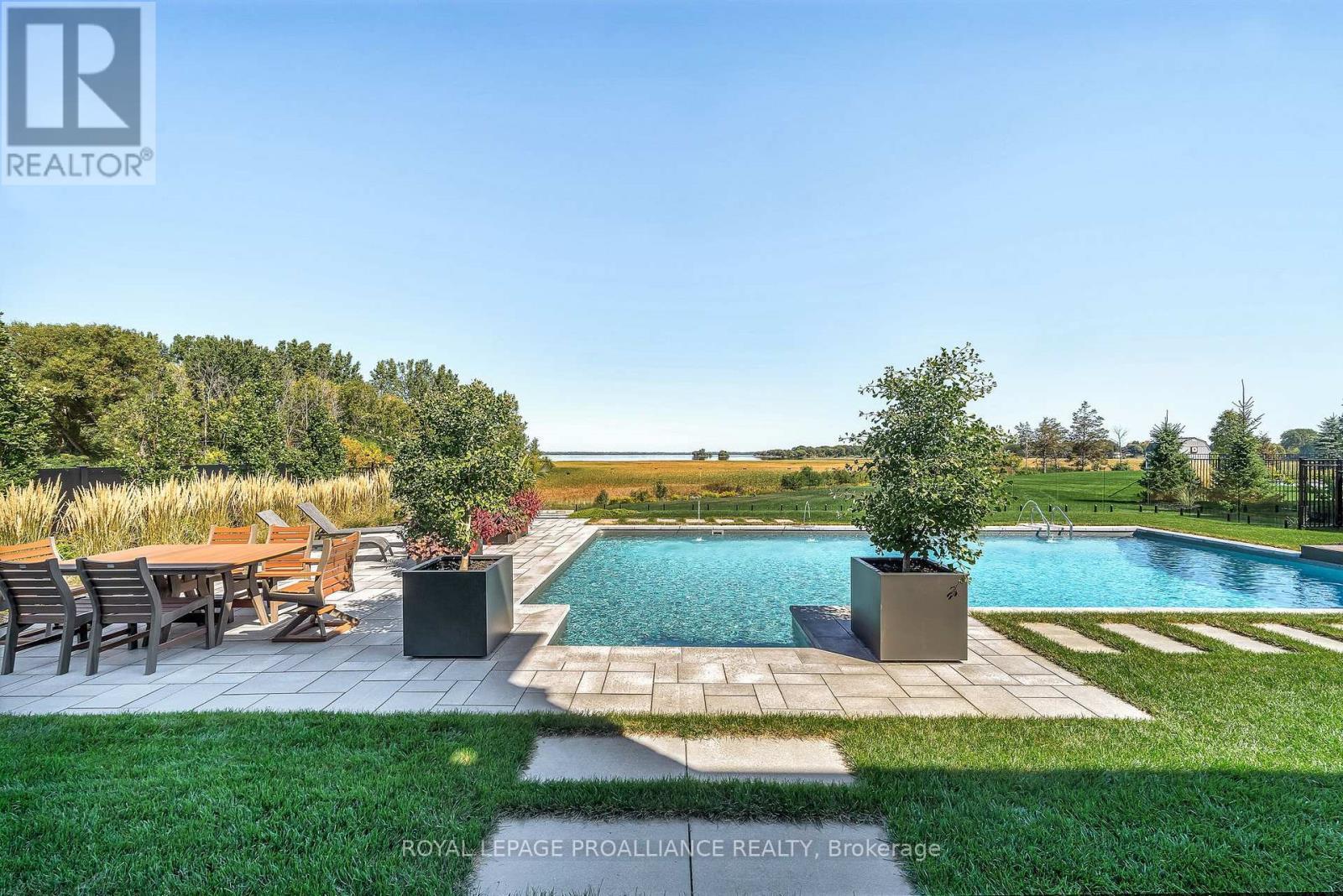 












77 NAVIGATION DRIVE

,
Prince Edward County (Ameliasburg Ward),




Ontario
K8N0G1

