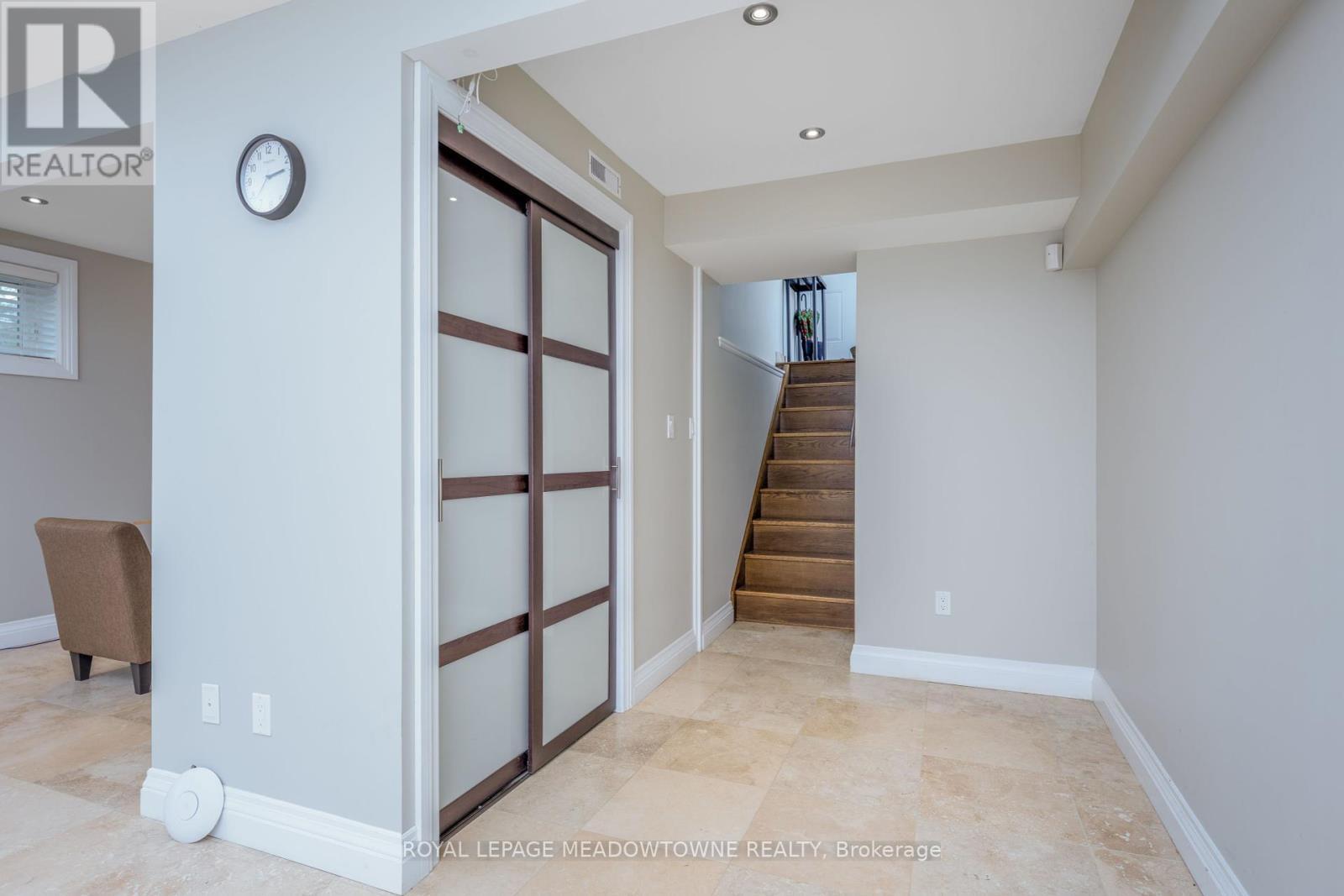 












1 CASSIDY LANE

,
Caledon,




Ontario
L7C1P5

