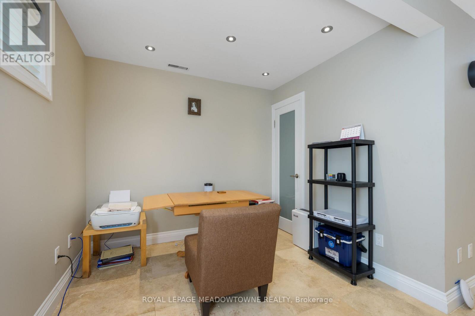 












1 CASSIDY LANE

,
Caledon,




Ontario
L7C1P5

