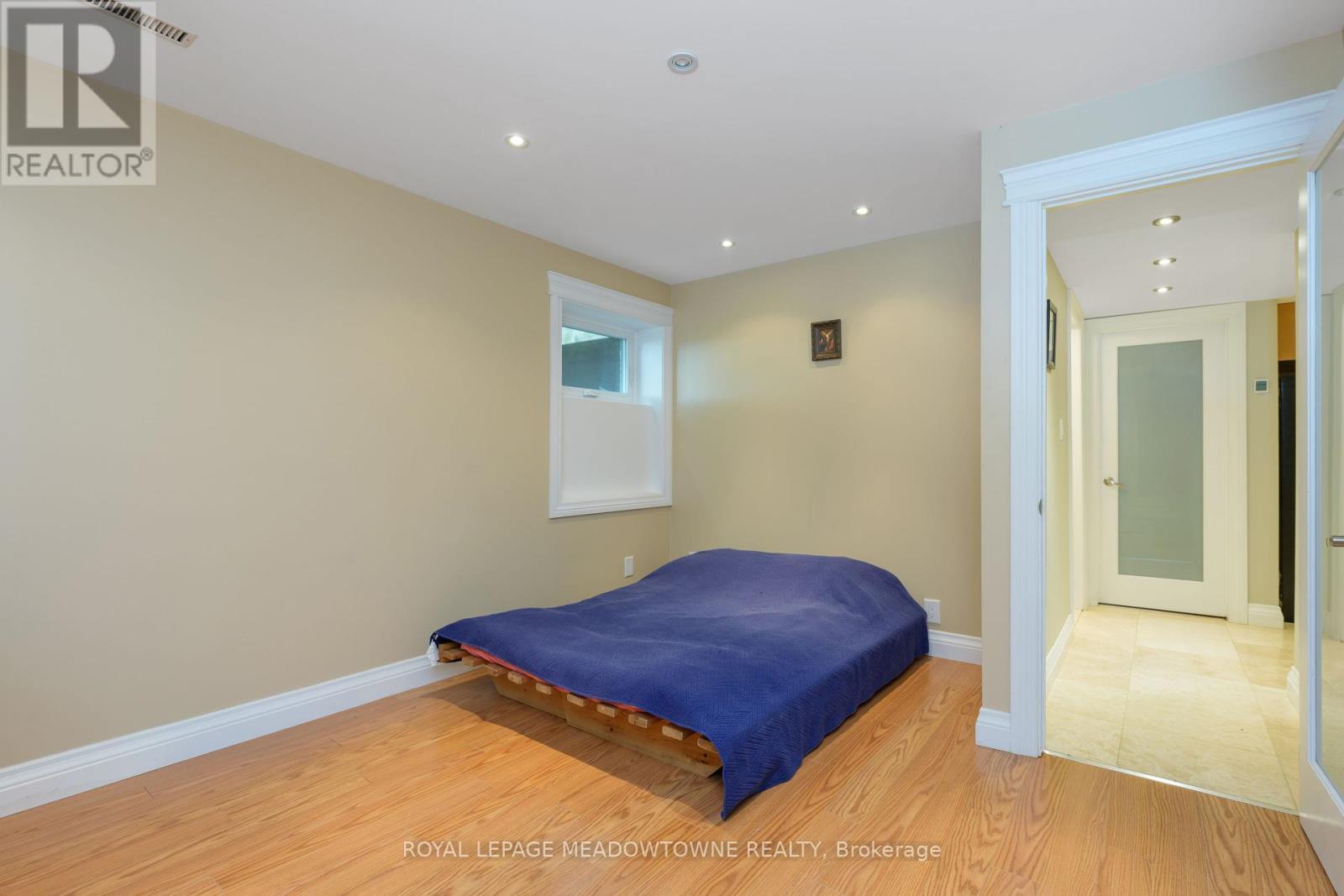 












1 CASSIDY LANE

,
Caledon,




Ontario
L7C1P5

