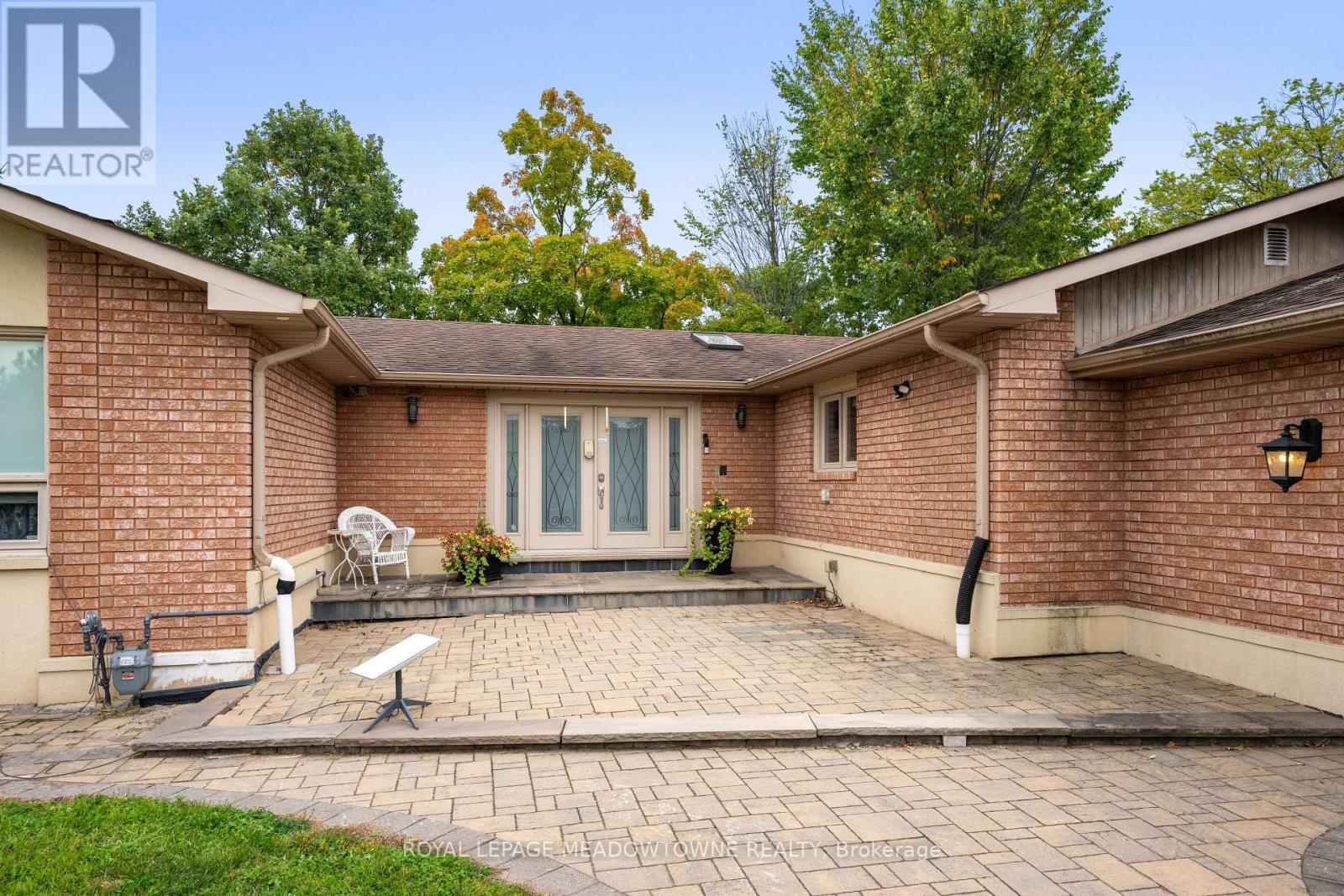 












1 CASSIDY LANE

,
Caledon,




Ontario
L7C1P5

