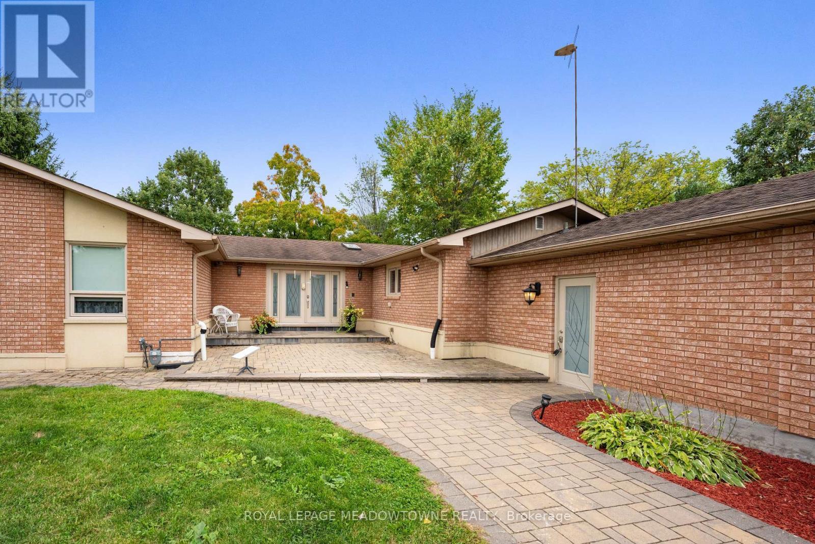 












1 CASSIDY LANE

,
Caledon,




Ontario
L7C1P5

