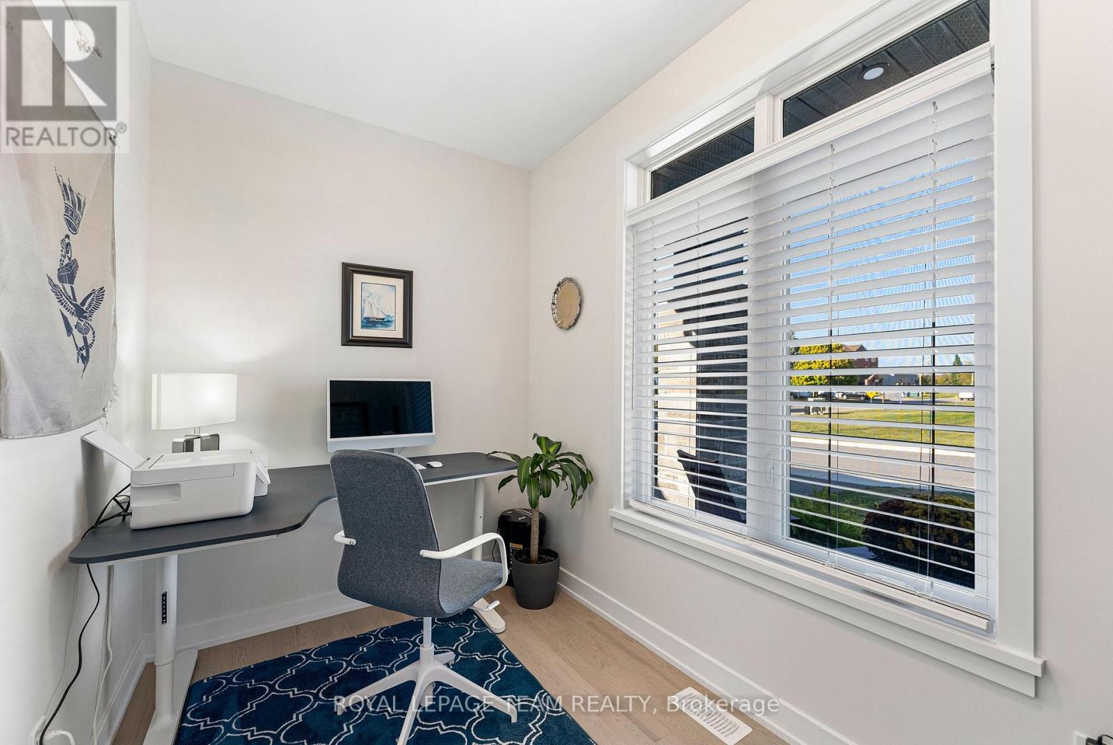 












276 WOOD AVENUE

,
Smiths Falls,




Ontario
K7A5H2

