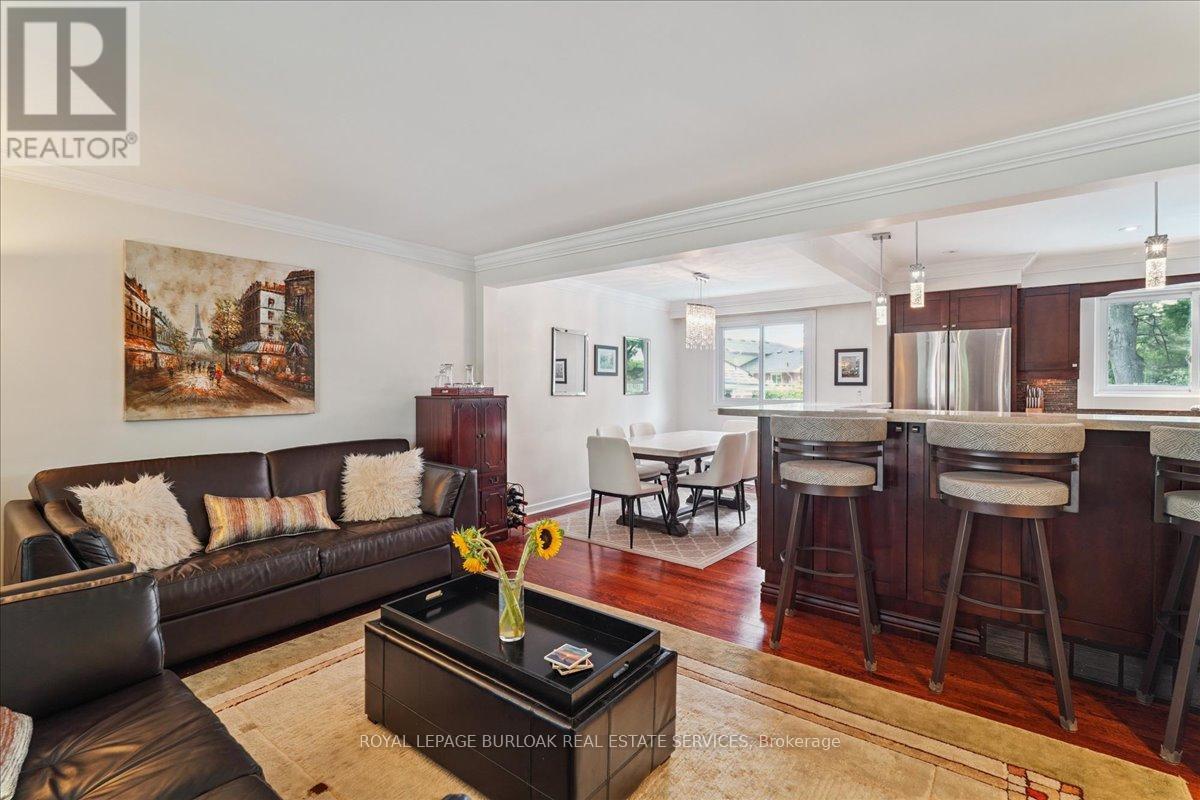 












510 FENWICK PLACE

,
Burlington,




Ontario
L7N2W8

