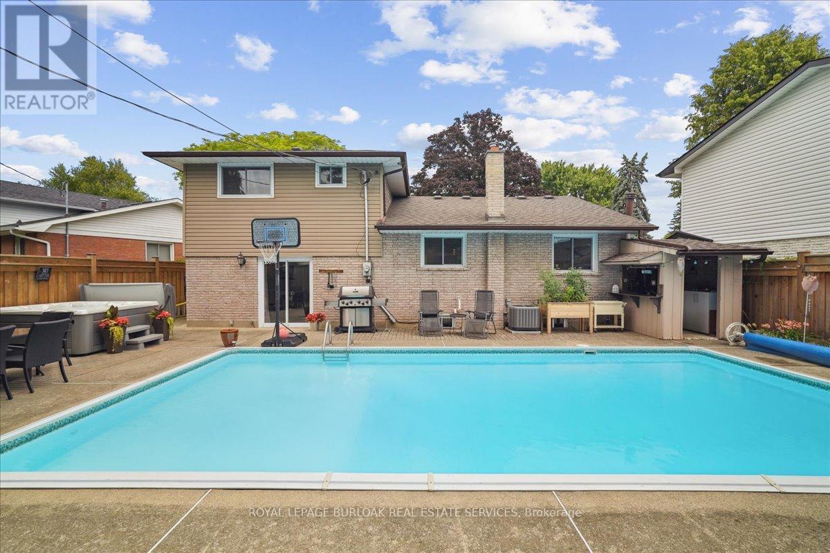 












510 FENWICK PLACE

,
Burlington,




Ontario
L7N2W8

