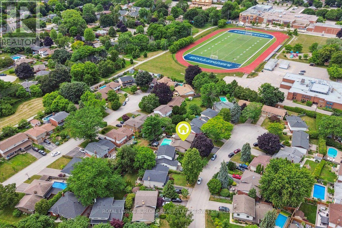 












510 FENWICK PLACE

,
Burlington,




Ontario
L7N2W8

