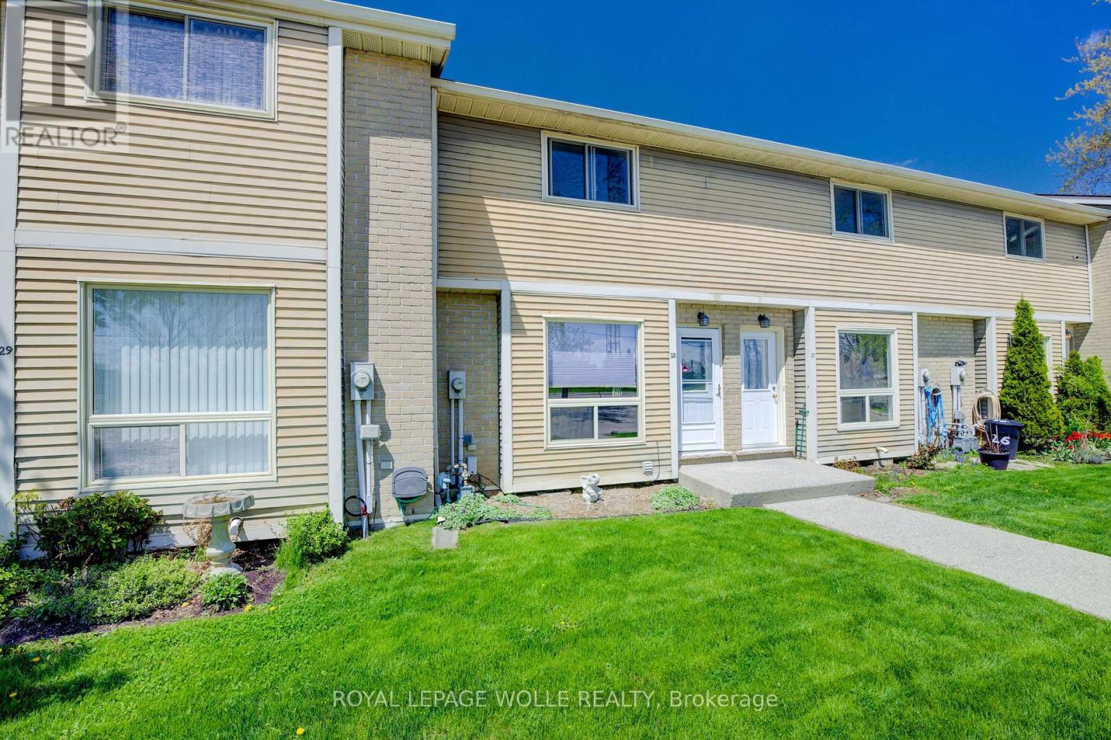 












28 - 879 PARKINSON ROAD

,
Woodstock,




Ontario
N4S8S7

