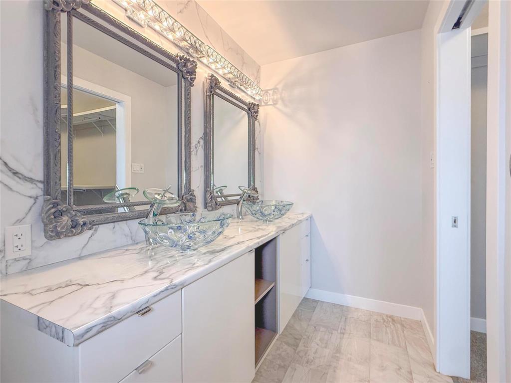 












43 Cobalt Crescent

,
Brandon,




Manitoba
R7A7W5

