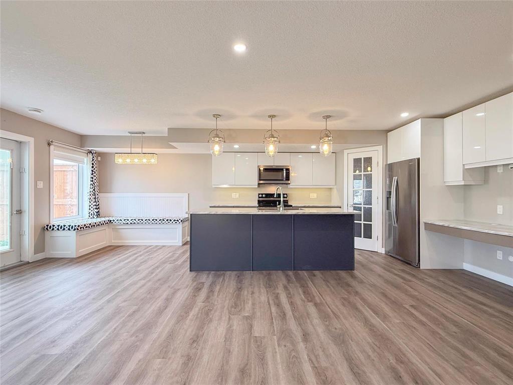 












43 Cobalt Crescent

,
Brandon,




Manitoba
R7A7W5

