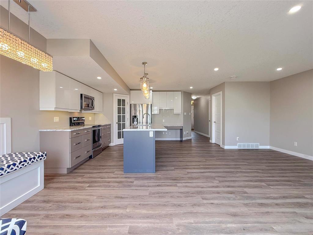 












43 Cobalt Crescent

,
Brandon,




Manitoba
R7A7W5

