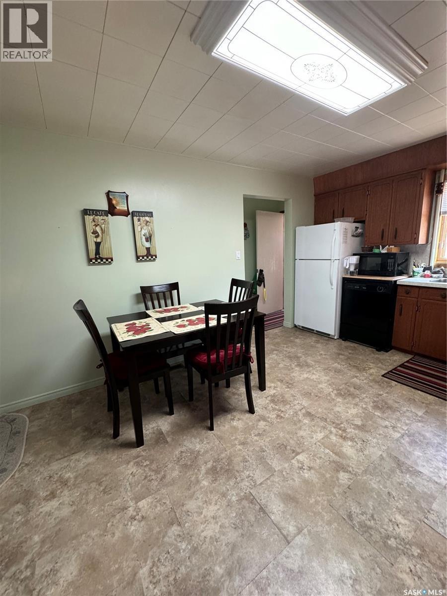 












710 Prince STREET

,
Hudson Bay,




Saskatchewan
S0E0Y0

