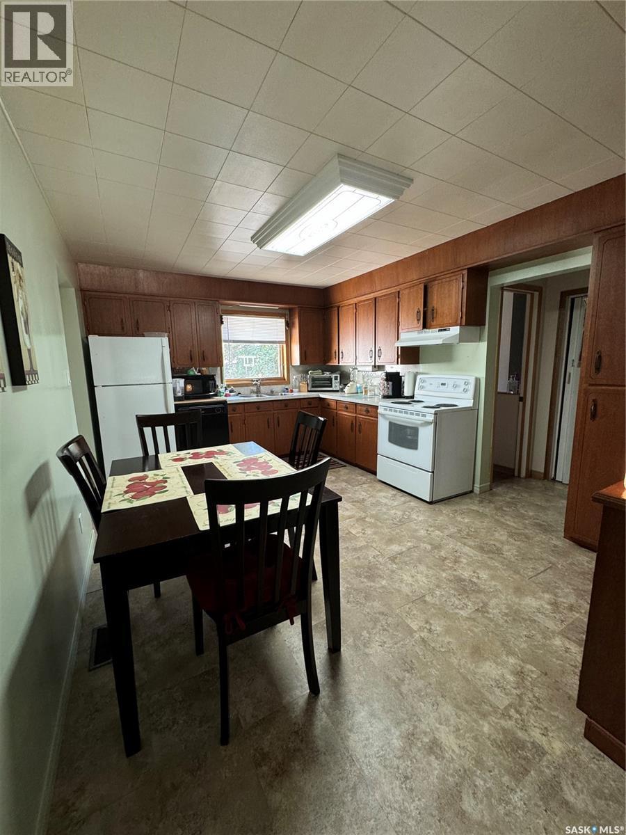 












710 Prince STREET

,
Hudson Bay,




Saskatchewan
S0E0Y0

