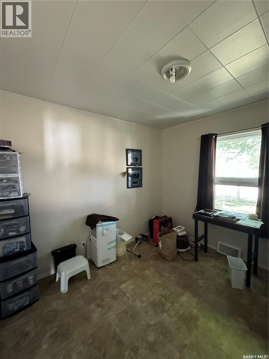 












710 Prince STREET

,
Hudson Bay,




Saskatchewan
S0E0Y0

