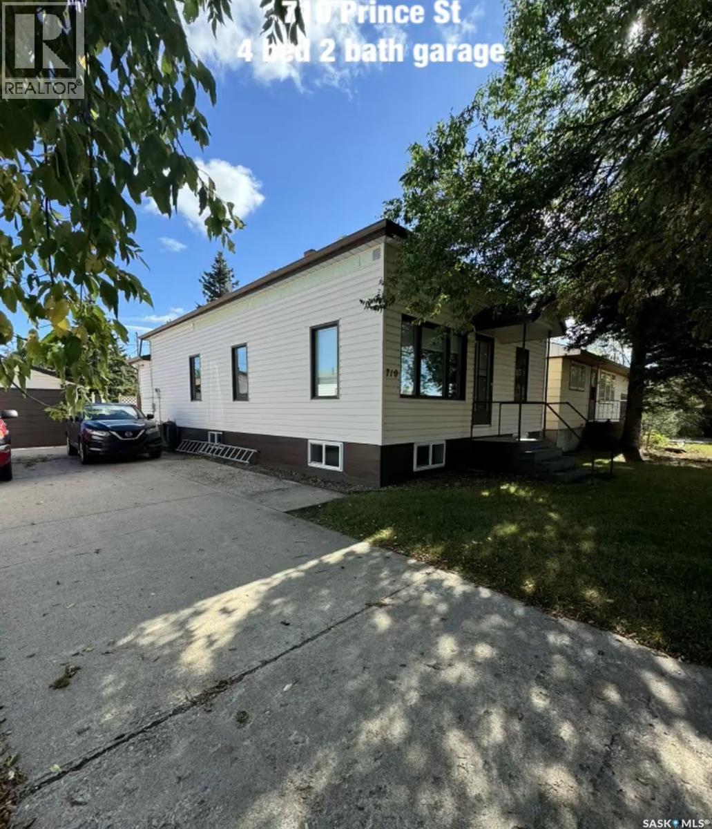 












710 Prince STREET

,
Hudson Bay,




Saskatchewan
S0E0Y0

