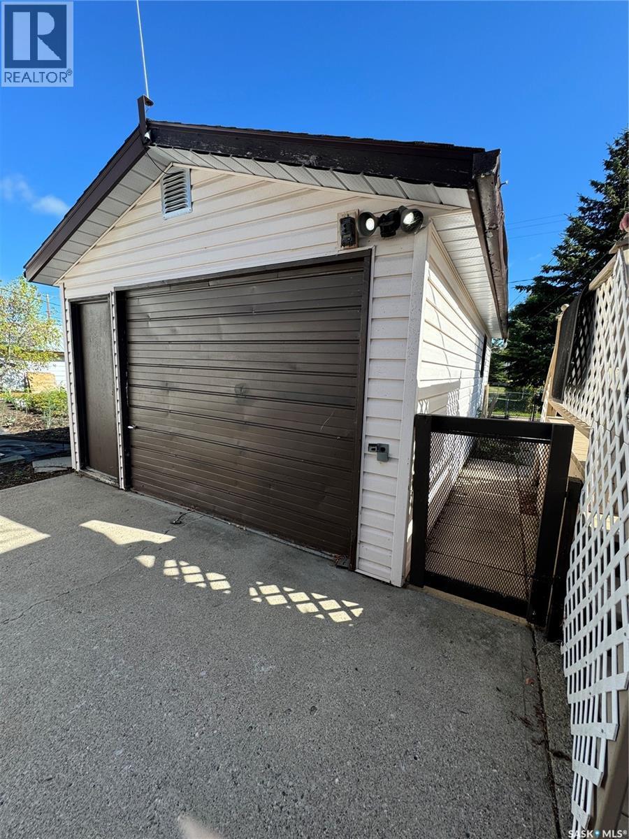 












710 Prince STREET

,
Hudson Bay,




Saskatchewan
S0E0Y0

