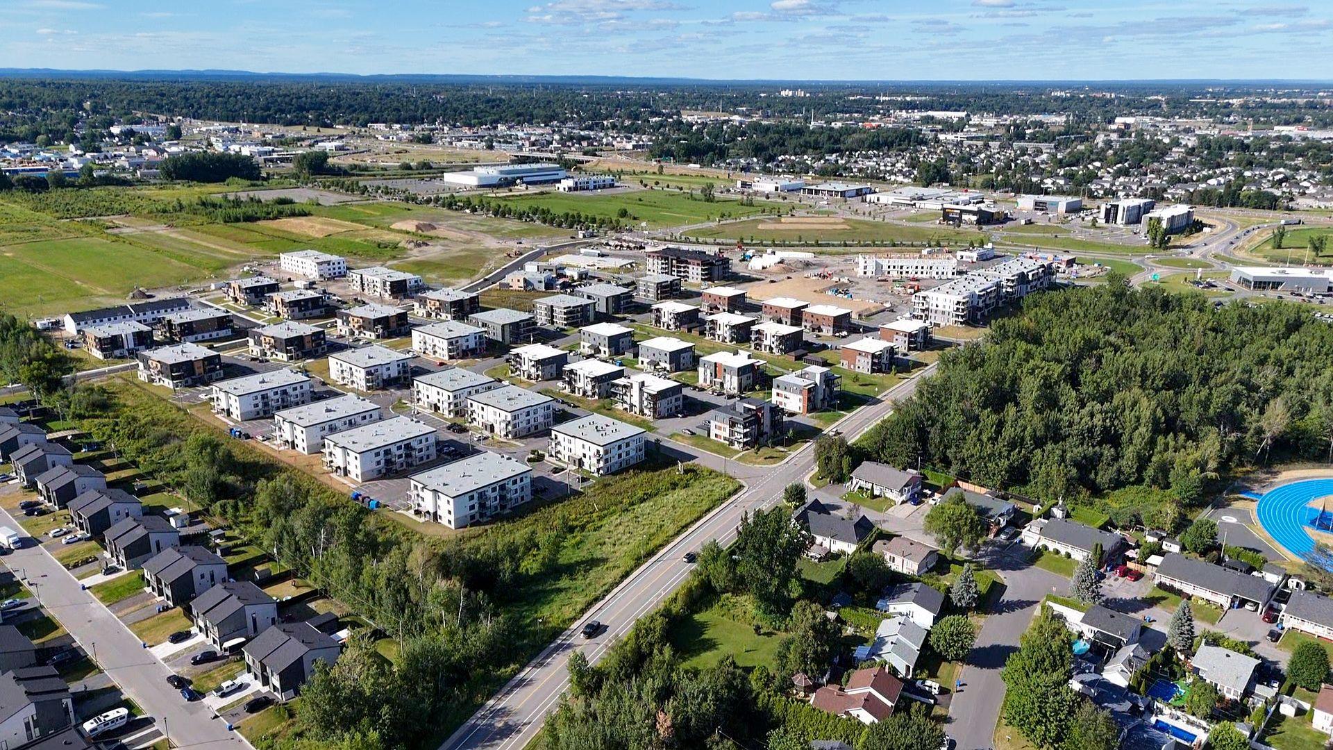 












Boul. des Athlètes

,
Trois-Rivières,







QC
G9B0E1

