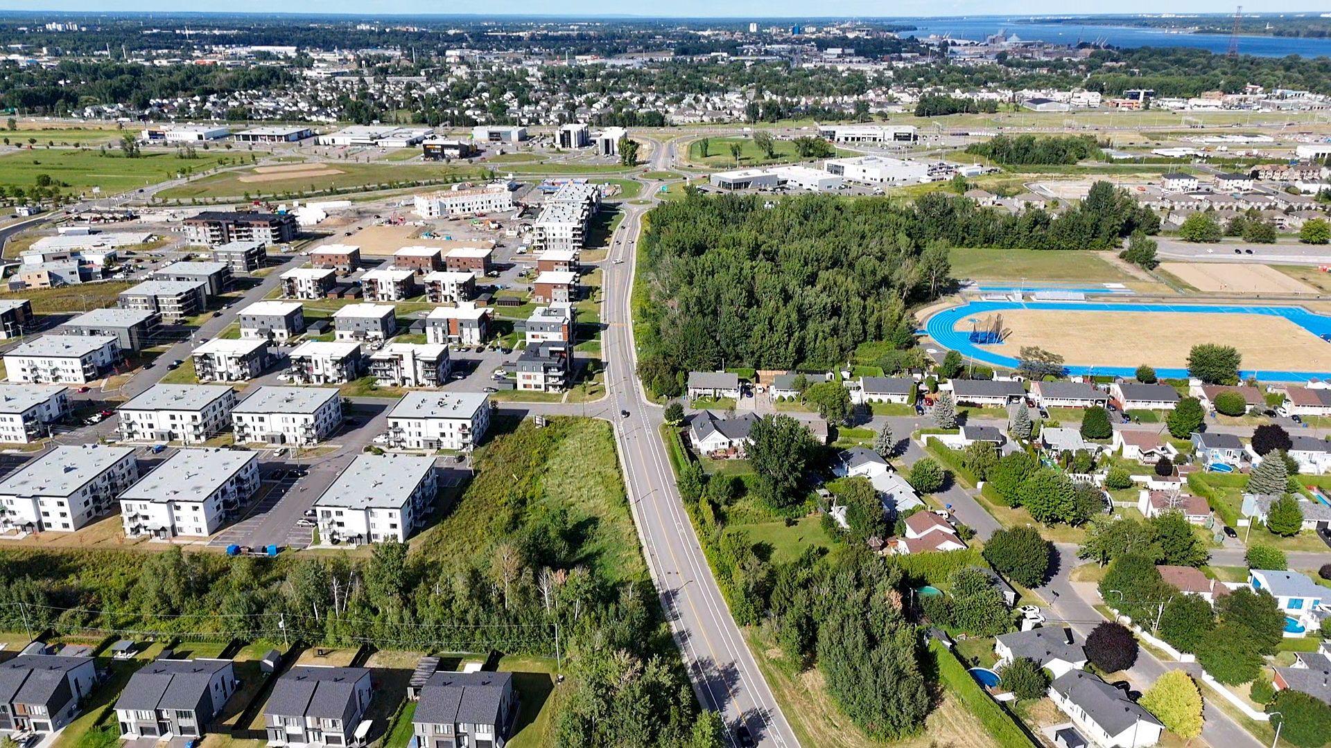 












Boul. des Athlètes

,
Trois-Rivières,







QC
G9B0E1

