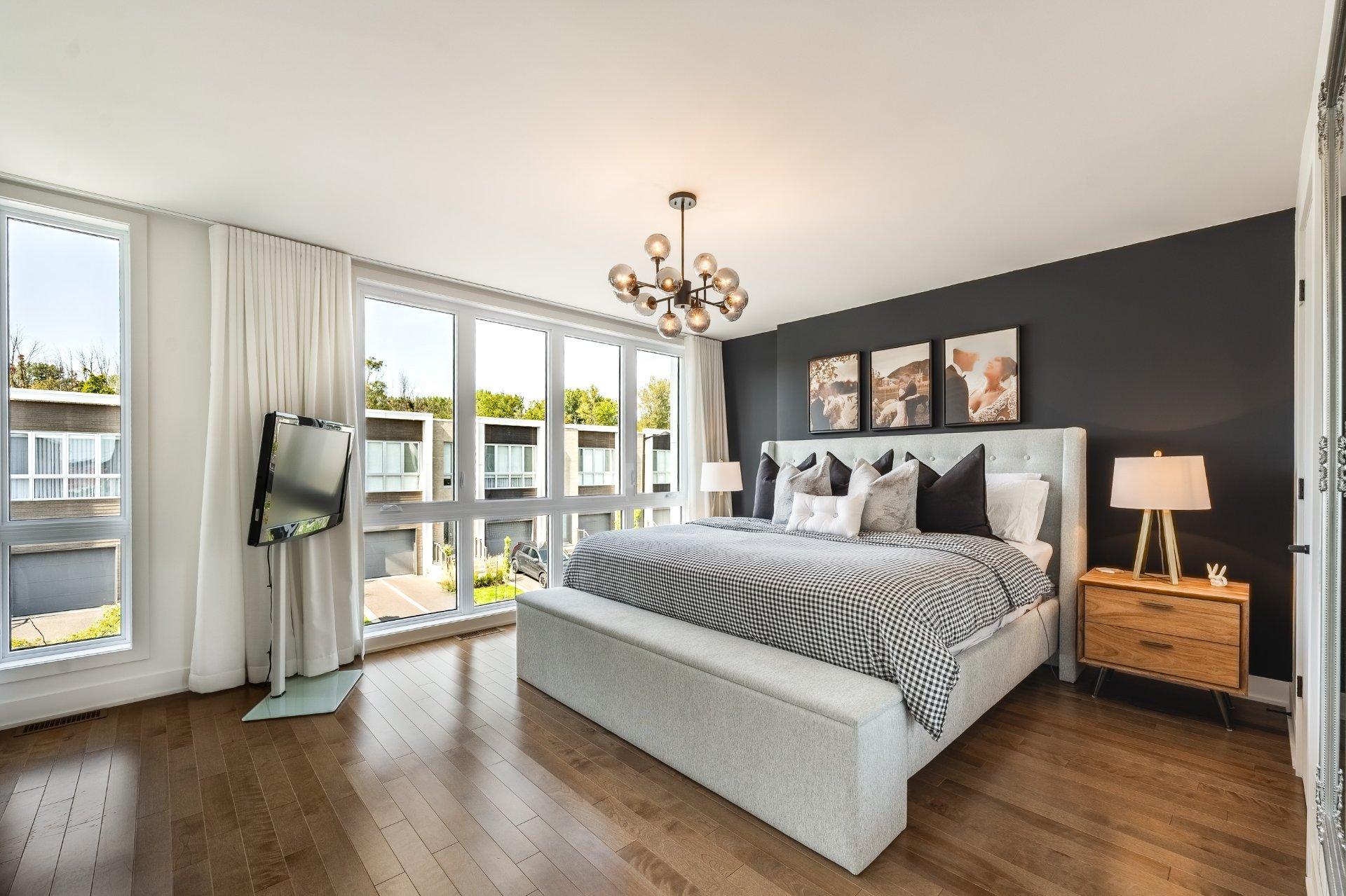 









40Z


Place Boulay

,
Saint-Basile-le-Grand,




QC
J3N0C6

