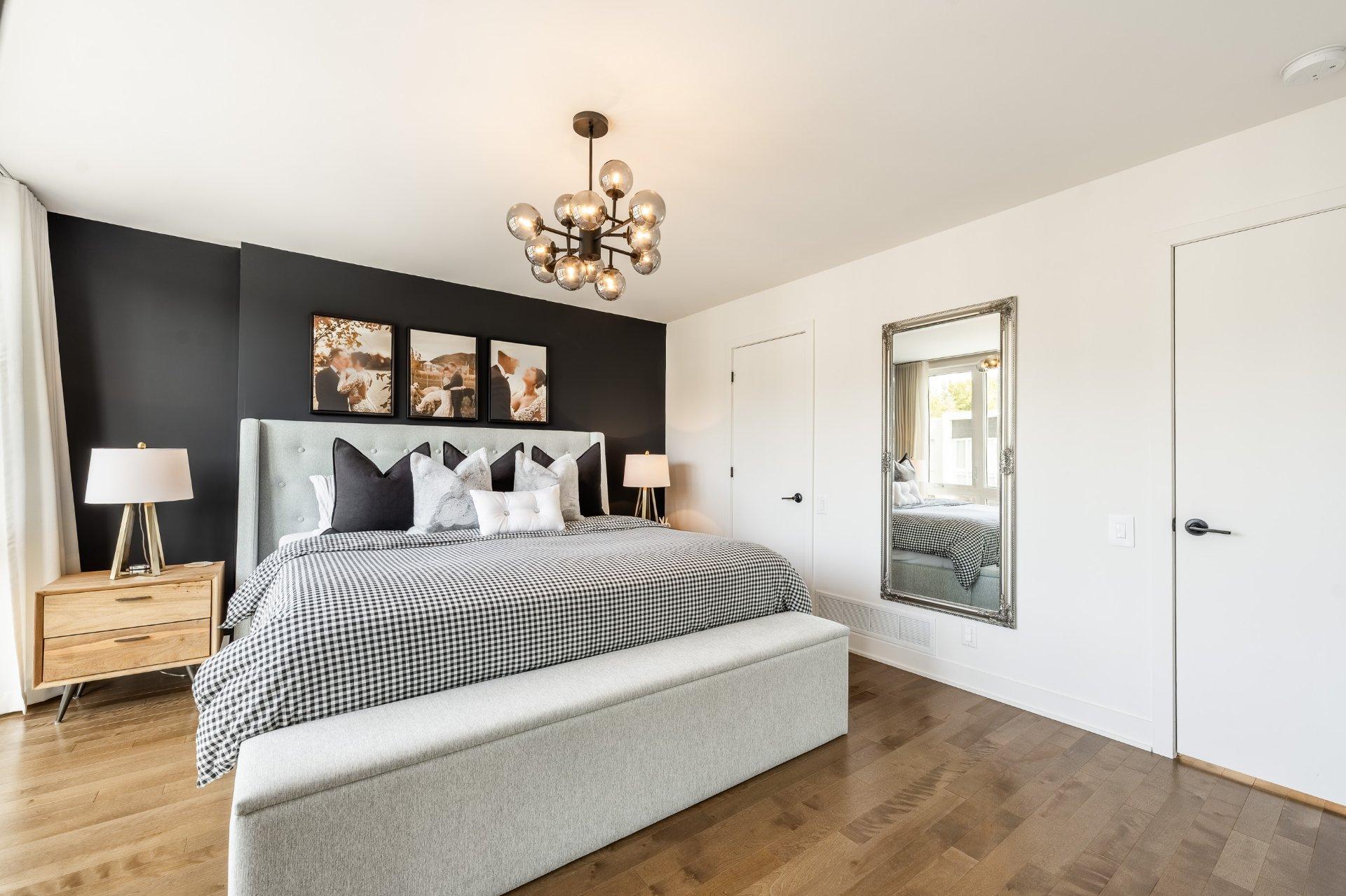 









40Z


Place Boulay

,
Saint-Basile-le-Grand,




QC
J3N0C6

