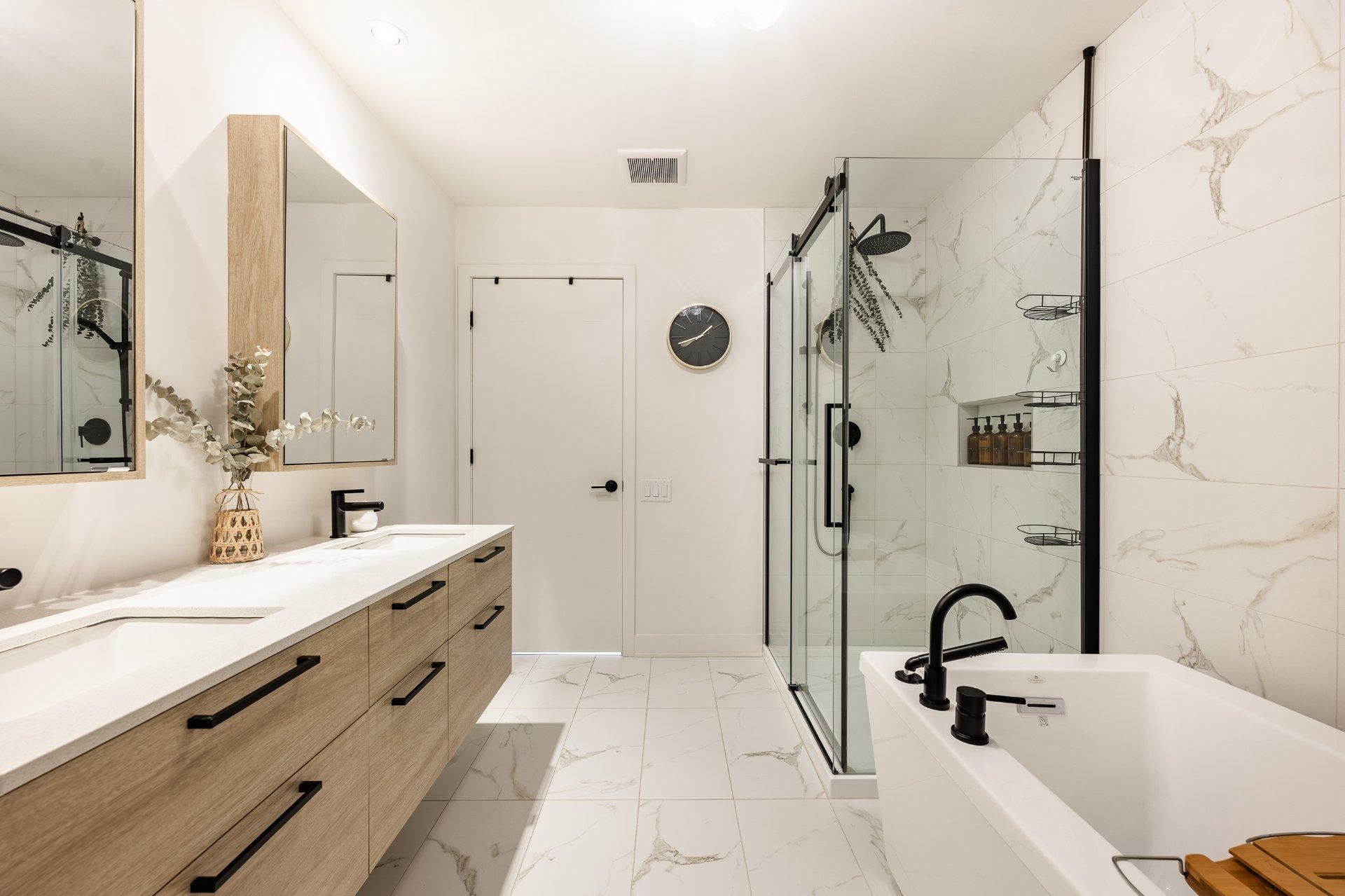 









40Z


Place Boulay

,
Saint-Basile-le-Grand,




QC
J3N0C6

