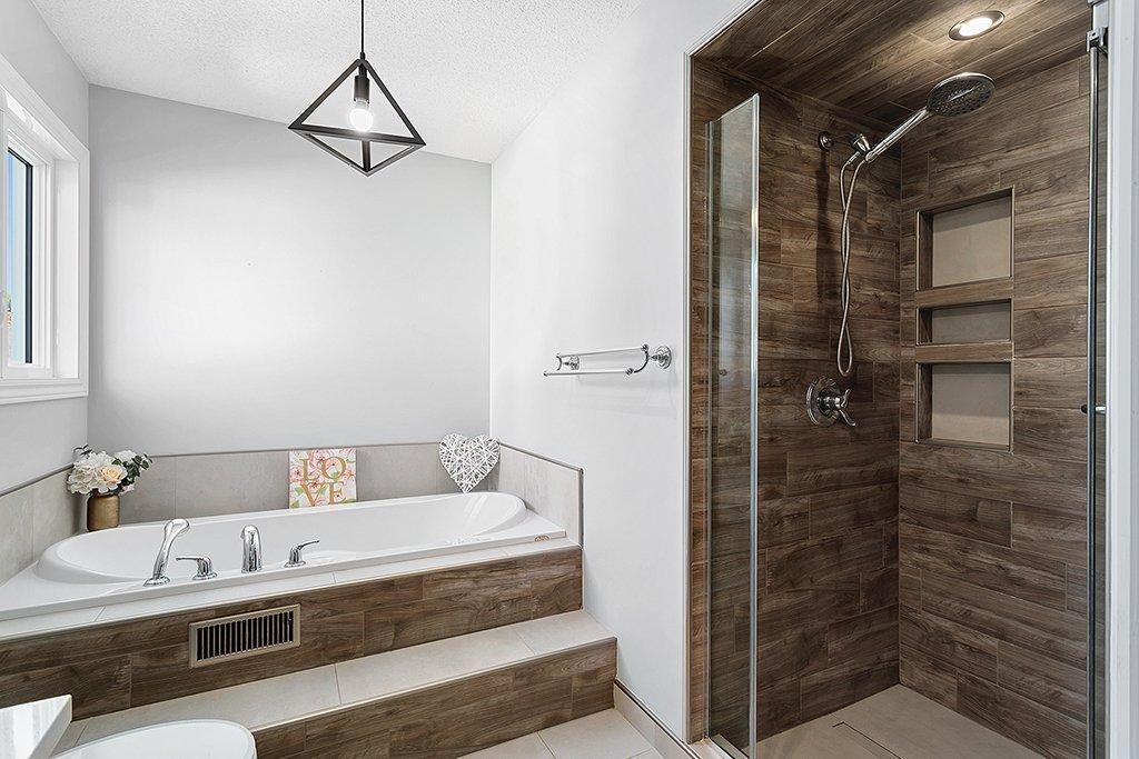 









305


Rue Alfred-Léon

,
Gatineau (Aylmer),




QC
J0X2X1

