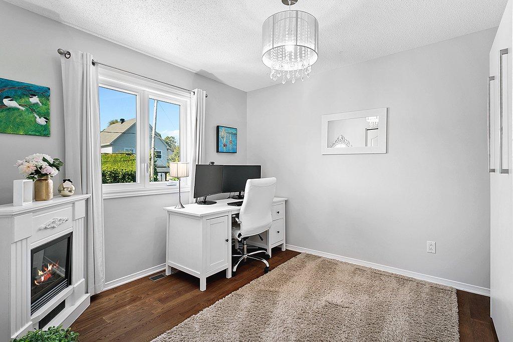 









305


Rue Alfred-Léon

,
Gatineau (Aylmer),




QC
J0X2X1

