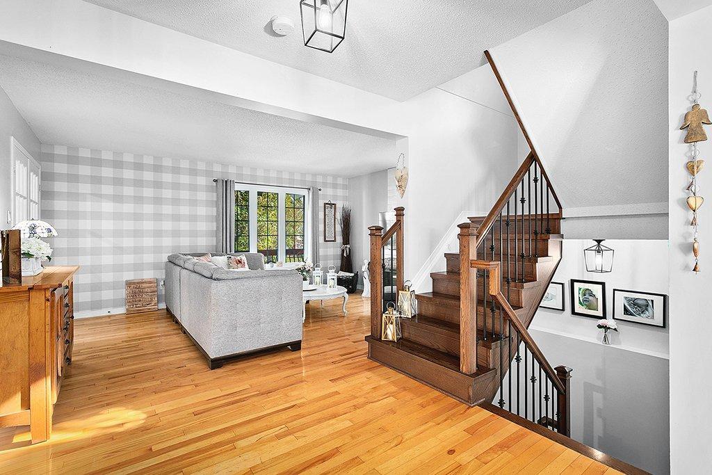 









305


Rue Alfred-Léon

,
Gatineau (Aylmer),




QC
J0X2X1

